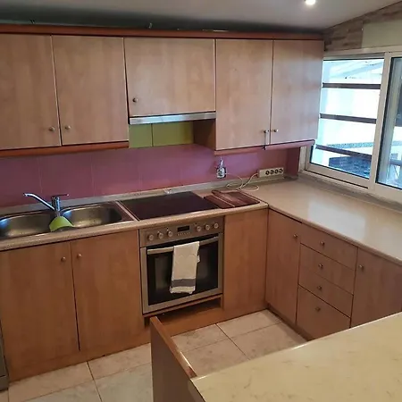 Casa vacanze Charming 4-bed House In *